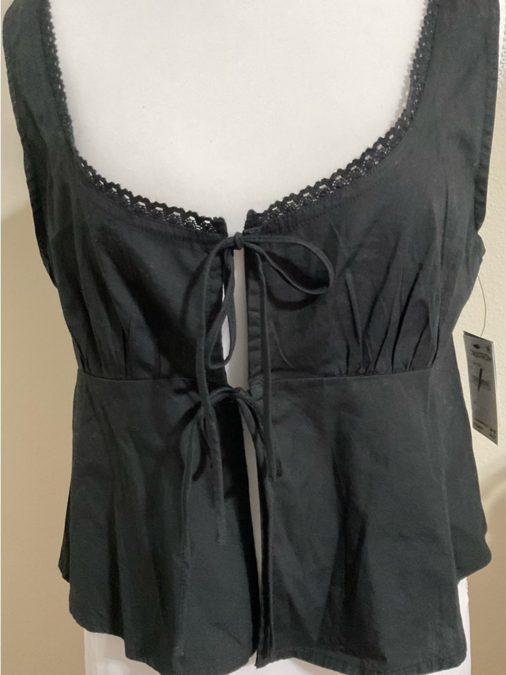 NWT - Abound Black Tie-Front Peplum Sleeveless Tank Top, Sz Small.
